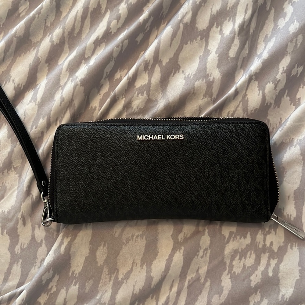 Black Michael Kors wallet